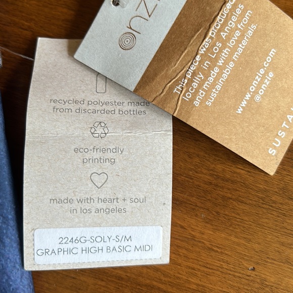 Onzie Graphic High Waisted Basic Midi Leggings - Size S/M (2-6) - Picture 7 of 8